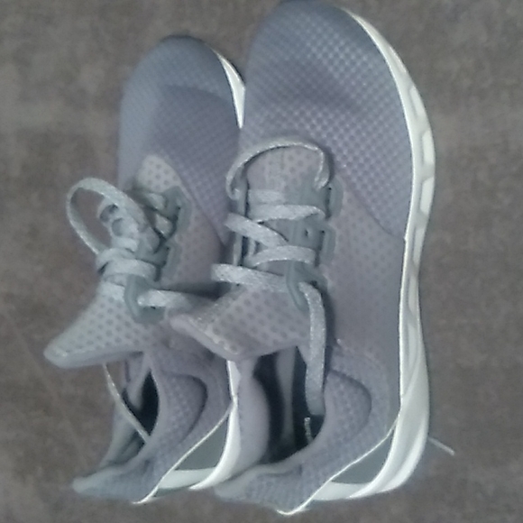 Adidas - Picture 2 of 4